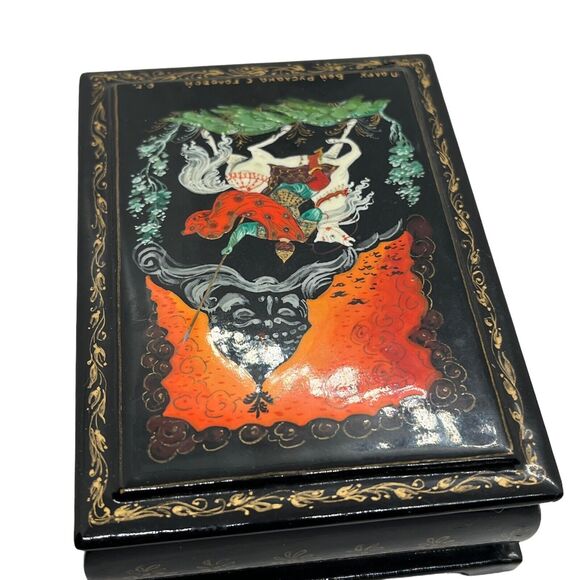 Russian Trinket Box Kholui Lacquer Wood Ruslan & Ludmila USSR Cold War Gift - Picture 7 of 16